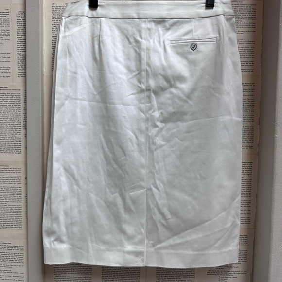 Bloomingdale’s White Pencil Skirt‎ NWOT - Picture 1 of 5